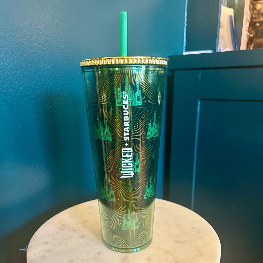 ✨EUC✨ Wicked x Starbucks Limited Edition Emerald City Cold Cup